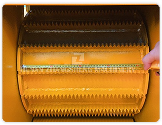 press roller with wave shape teeth