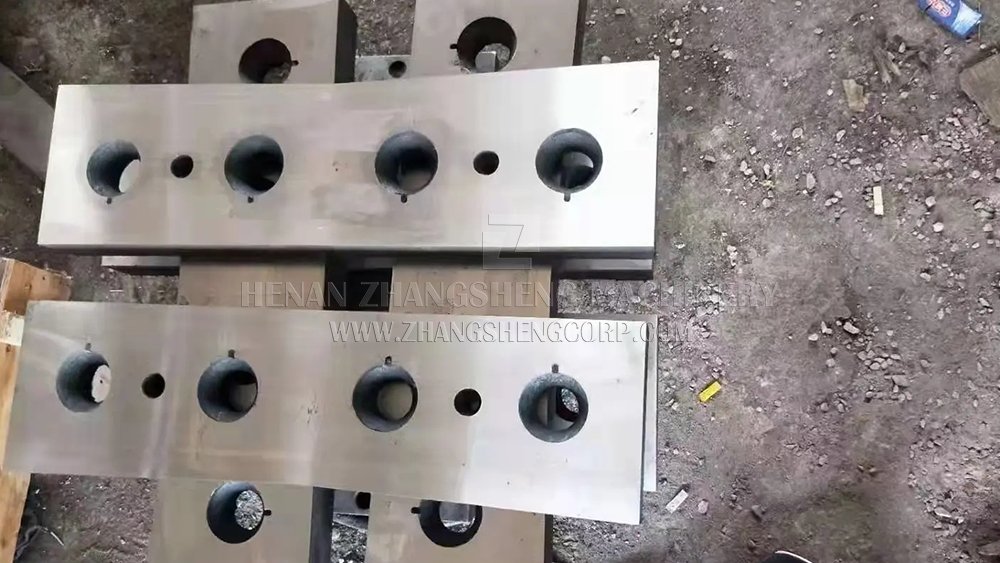 How long do wood chipper blades last?
